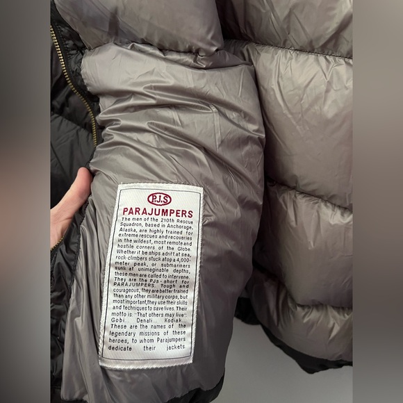 New PARAJUMPERS Short Puffers Tilly Hooded Down Jacket in Black Size Medium - Picture 10 of 17